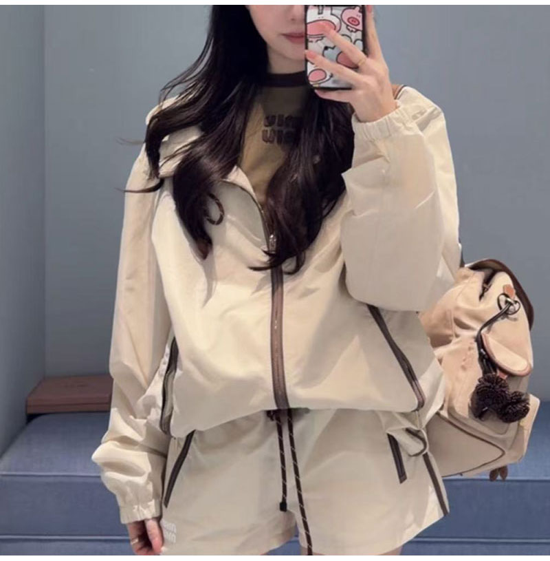 MIUMIU-635560425 미우미우 2026SS 기능성 패브릭 튜닉 재킷