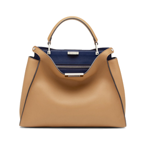 [스페셜오더]FENDI-8BN300 펜디 송아지 가죽 샌드 라지 피가부 ESSENTIAL 백 