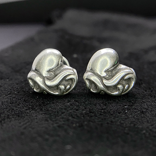 CHROMEHEARTS-06093 크롬하츠 실버 하트 귀걸이